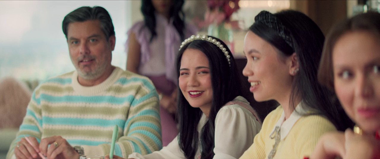 Heart Eyes (2025) WEBRip English 720p x264 AVC AAC 2.0.mp4.0000